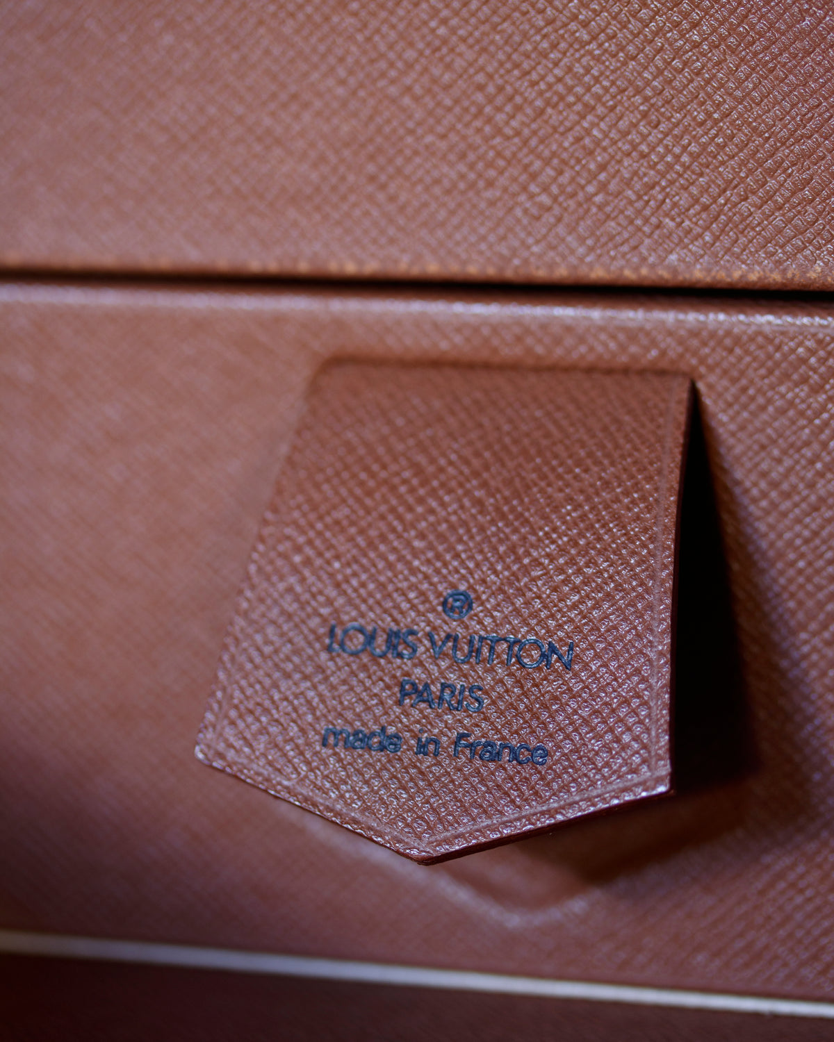 Louis Vuitton, Stokowski desk trunk globe. - Bukowskis