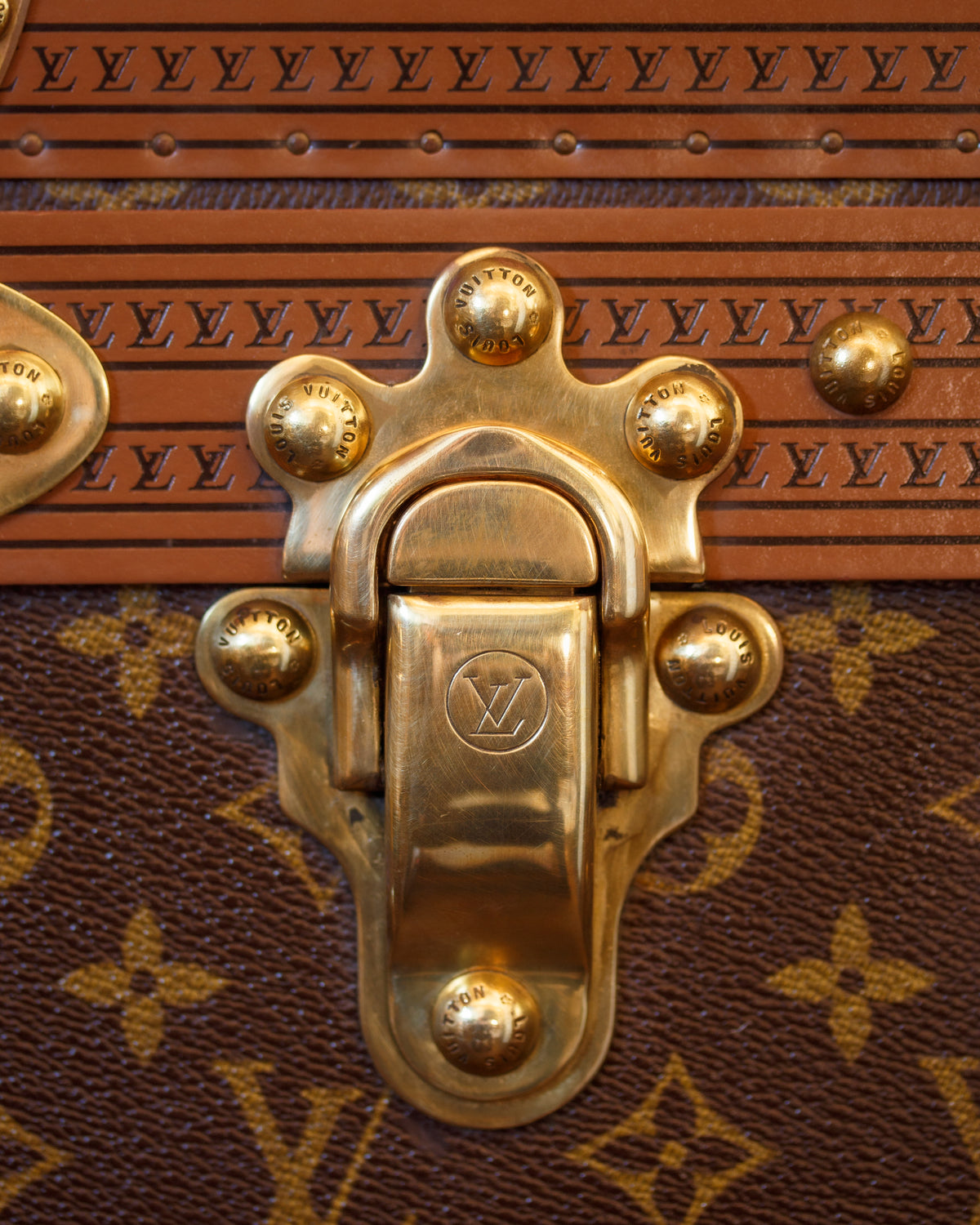 Louis Vuitton, Stokowski desk trunk globe. - Bukowskis